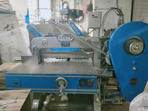 Semi-Auto MAchine